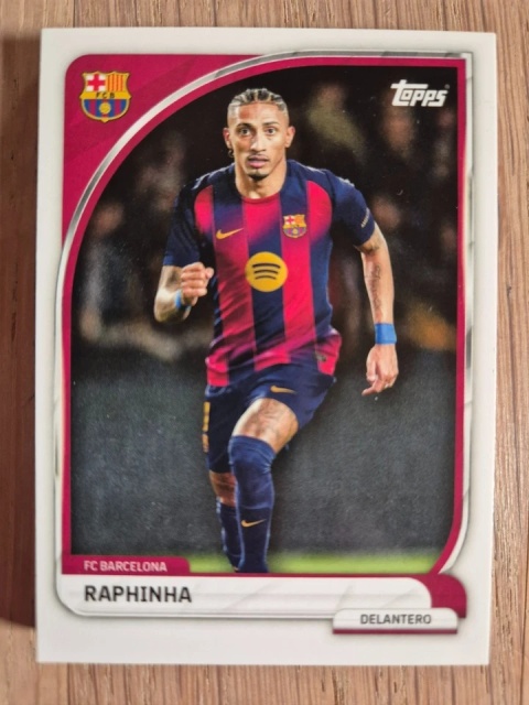 18 Raphinha Barcelona First Team Topps Collector Tin