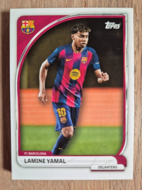 19 Lamine Yamal Barcelona First Team Topps Collector Tin
