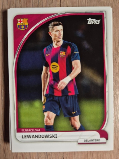 20 Lewandowski Barcelona First Team Topps Collector Tin