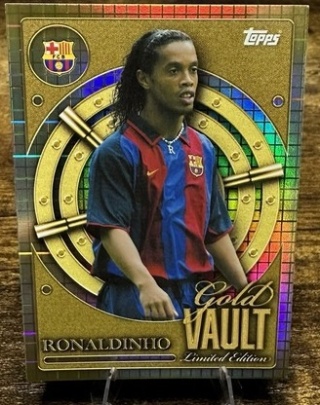 GV-7 Ronaldinho FC Barcelona Gold Vault Limited Edition