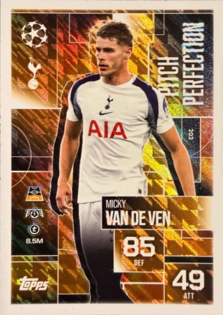 202 Micky van de Ven Tottenham Pitch Perfection Match Attax Extra 2025/26